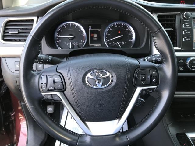Used Toyota Highlander XLE 2017 | Hillside Auto Outlet. Jamaica, New York Used Toyota Highlander XLE 2017 | Hillside Auto Outlet. Jamaica, New York