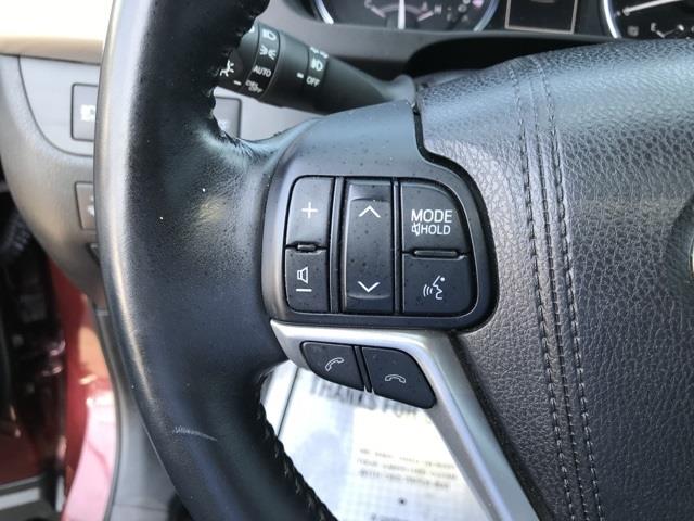 Used Toyota Highlander XLE 2017 | Hillside Auto Outlet. Jamaica, New York Used Toyota Highlander XLE 2017 | Hillside Auto Outlet. Jamaica, New York