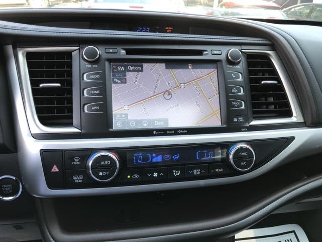 Used Toyota Highlander XLE 2017 | Hillside Auto Outlet. Jamaica, New York Used Toyota Highlander XLE 2017 | Hillside Auto Outlet. Jamaica, New York