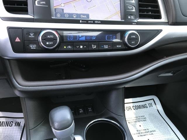 Used Toyota Highlander XLE 2017 | Hillside Auto Outlet. Jamaica, New York Used Toyota Highlander XLE 2017 | Hillside Auto Outlet. Jamaica, New York