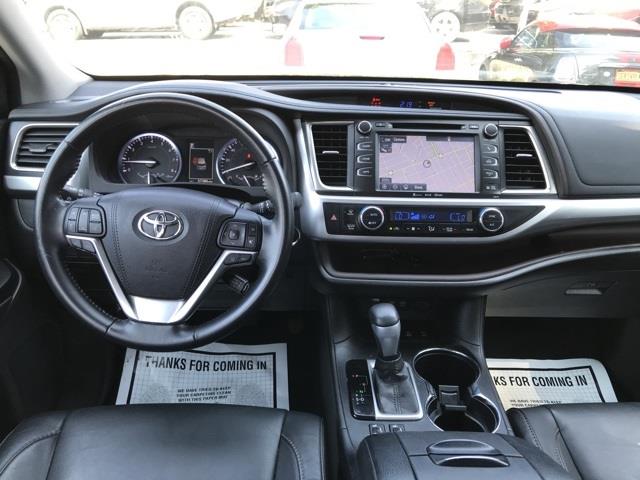 Used Toyota Highlander XLE 2017 | Hillside Auto Outlet. Jamaica, New York Used Toyota Highlander XLE 2017 | Hillside Auto Outlet. Jamaica, New York