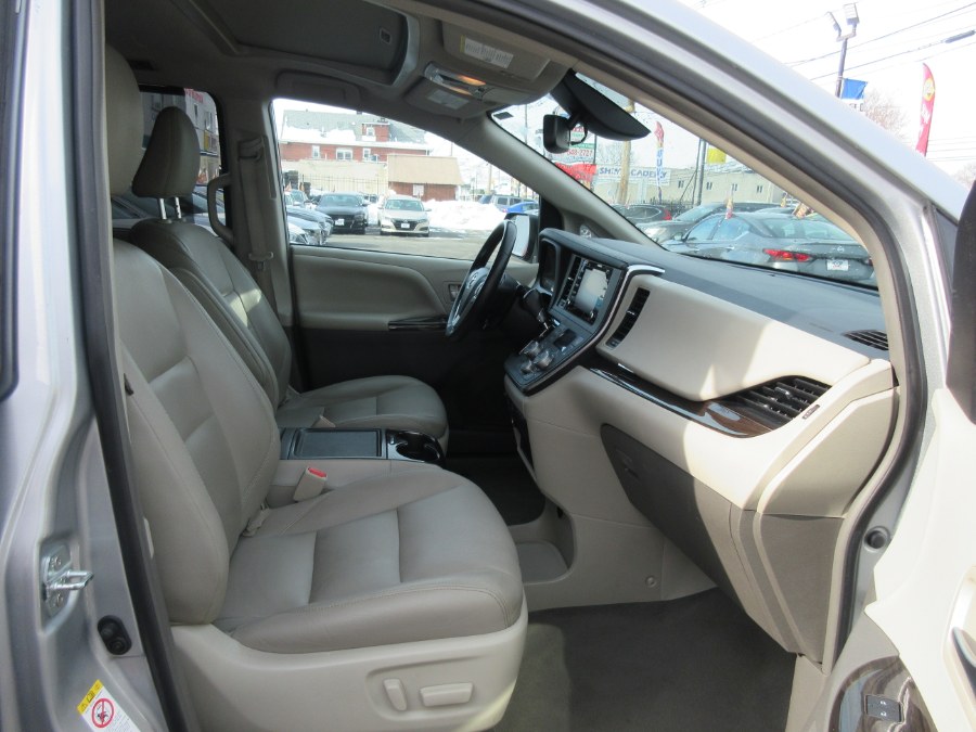 2019 Toyota Sienna XLE FWD 8-Passenger (Natl), available for sale in Linden, New Jersey | Route 27 Auto Mall. Linden, New Jersey 2019 Toyota Sienna XLE FWD 8-Passenger (Natl), available for sale in Linden, New Jersey | Route 27 Auto Mall. Linden, New Jersey