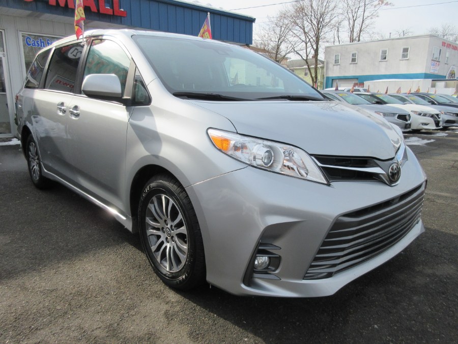 2019 Toyota Sienna XLE FWD 8-Passenger (Natl), available for sale in Linden, New Jersey | Route 27 Auto Mall. Linden, New Jersey 2019 Toyota Sienna XLE FWD 8-Passenger (Natl), available for sale in Linden, New Jersey | Route 27 Auto Mall. Linden, New Jersey