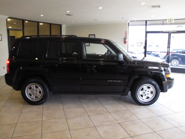 2017 Jeep Patriot Sport FWD, available for sale in Placentia, California | Auto Network Group Inc. Placentia, California 2017 Jeep Patriot Sport FWD, available for sale in Placentia, California | Auto Network Group Inc. Placentia, California