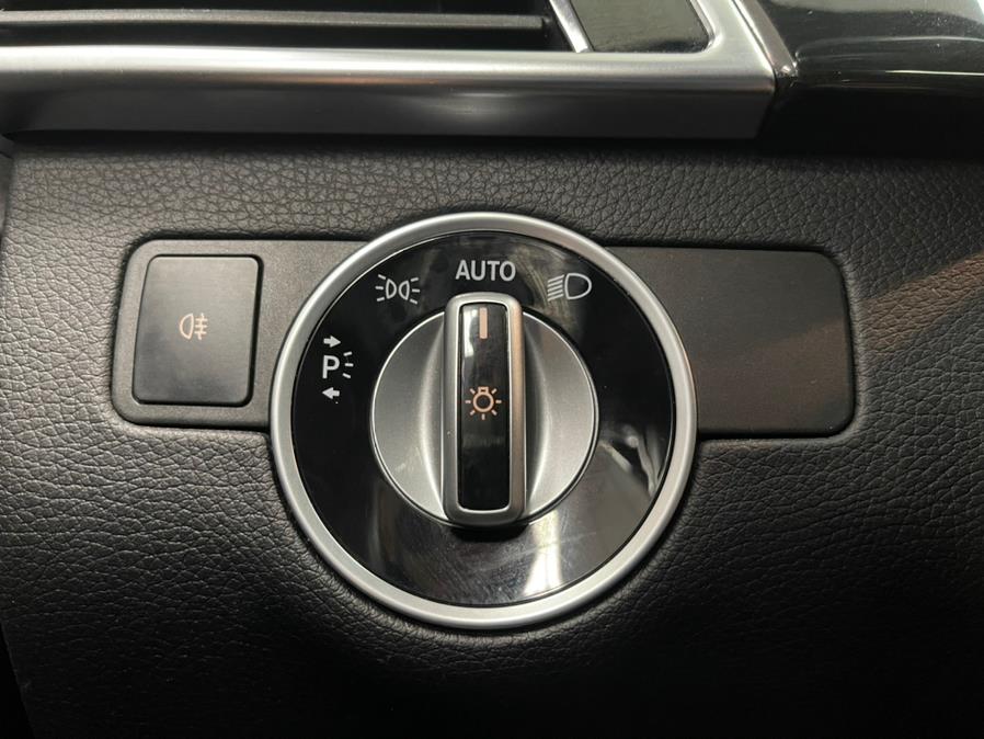 2017 Mercedes-Benz GLE GLE 350 4MATIC SUV, available for sale in Inwood, New York | 5 Towns Drive. Inwood, New York 2017 Mercedes-Benz GLE GLE 350 4MATIC SUV, available for sale in Inwood, New York | 5 Towns Drive. Inwood, New York