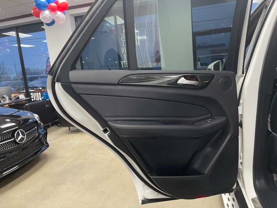 2017 Mercedes-Benz GLE GLE 350 4MATIC SUV, available for sale in Inwood, New York | 5 Towns Drive. Inwood, New York 2017 Mercedes-Benz GLE GLE 350 4MATIC SUV, available for sale in Inwood, New York | 5 Towns Drive. Inwood, New York