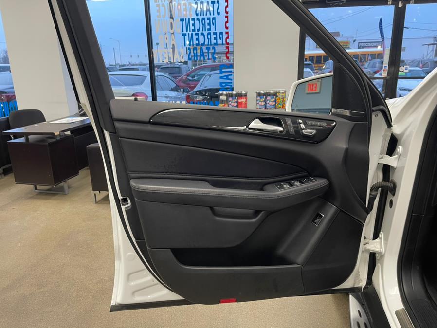 2017 Mercedes-Benz GLE GLE 350 4MATIC SUV, available for sale in Inwood, New York | 5 Towns Drive. Inwood, New York 2017 Mercedes-Benz GLE GLE 350 4MATIC SUV, available for sale in Inwood, New York | 5 Towns Drive. Inwood, New York