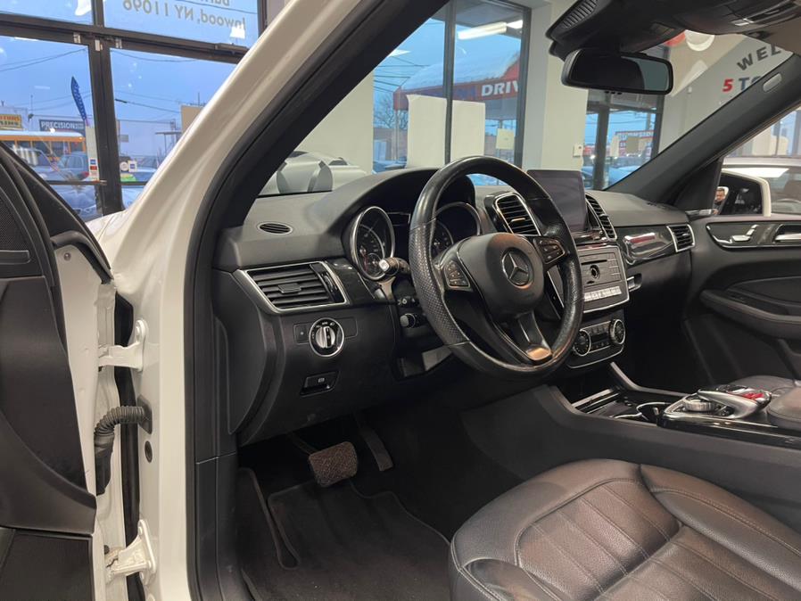 2017 Mercedes-Benz GLE GLE 350 4MATIC SUV, available for sale in Inwood, New York | 5 Towns Drive. Inwood, New York 2017 Mercedes-Benz GLE GLE 350 4MATIC SUV, available for sale in Inwood, New York | 5 Towns Drive. Inwood, New York