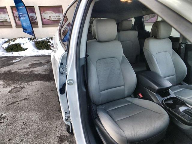 Used Hyundai Santa Fe Sport 2.4 Base 2017 | Prestige Auto Cars LLC. New Britain, Connecticut Used Hyundai Santa Fe Sport 2.4 Base 2017 | Prestige Auto Cars LLC. New Britain, Connecticut