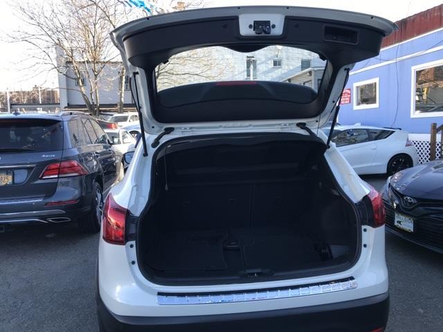 Used Nissan Rogue Sport SV 2017 | Hillside Auto Outlet. Jamaica, New York Used Nissan Rogue Sport SV 2017 | Hillside Auto Outlet. Jamaica, New York