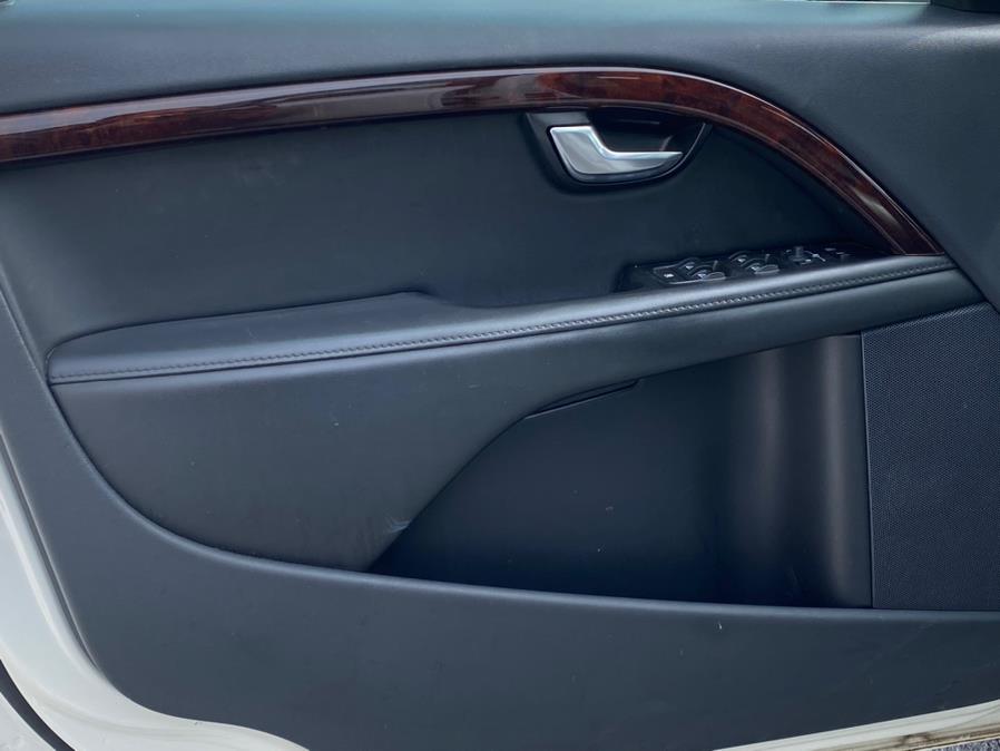 Used Volvo S80 4dr Sdn V8 AWD 2010 | Lava Motors 2 Inc. Canton, Connecticut Used Volvo S80 4dr Sdn V8 AWD 2010 | Lava Motors 2 Inc. Canton, Connecticut