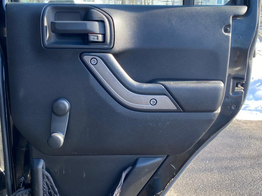 Used Jeep Wrangler Unlimited 4WD 4dr Sport 2014 | Lava Motors 2 Inc. Canton, Connecticut Used Jeep Wrangler Unlimited 4WD 4dr Sport 2014 | Lava Motors 2 Inc. Canton, Connecticut