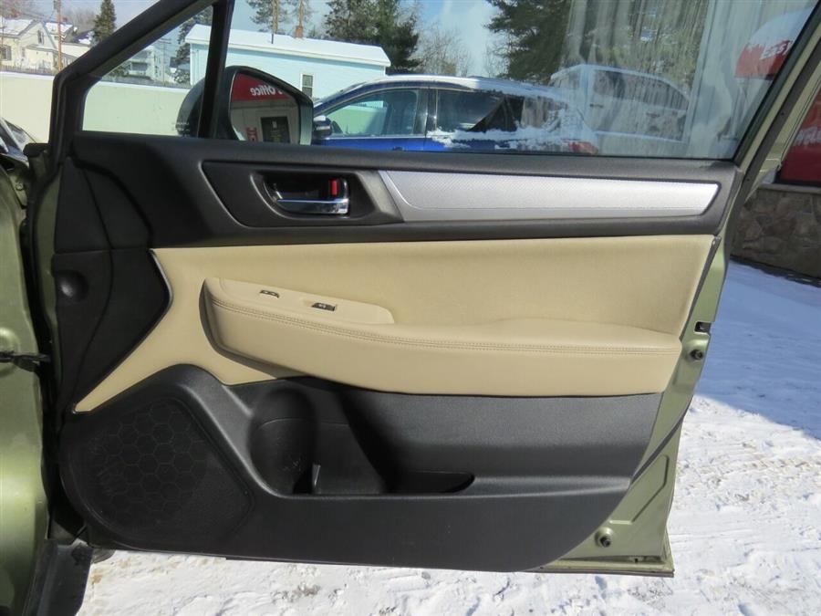 Used Subaru Outback 2.5i Premium AWD 4dr Wagon 2016 | Lake City Exports Inc. Auburn, Maine Used Subaru Outback 2.5i Premium AWD 4dr Wagon 2016 | Lake City Exports Inc. Auburn, Maine