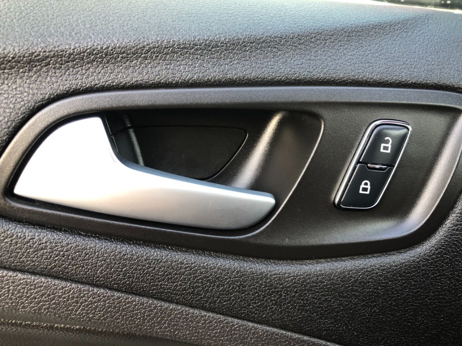 2016 Ford Escape 4WD 4dr SE, available for sale in Bristol, Connecticut | Bristol Auto Center LLC. Bristol, Connecticut 2016 Ford Escape 4WD 4dr SE, available for sale in Bristol, Connecticut | Bristol Auto Center LLC. Bristol, Connecticut