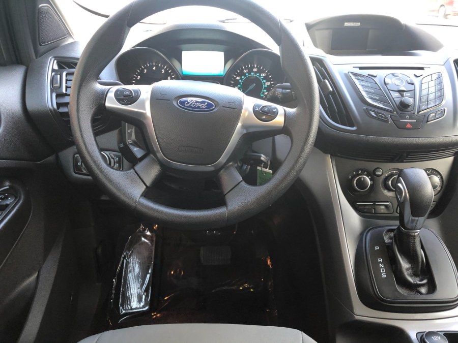 2016 Ford Escape 4WD 4dr SE, available for sale in Bristol, Connecticut | Bristol Auto Center LLC. Bristol, Connecticut 2016 Ford Escape 4WD 4dr SE, available for sale in Bristol, Connecticut | Bristol Auto Center LLC. Bristol, Connecticut