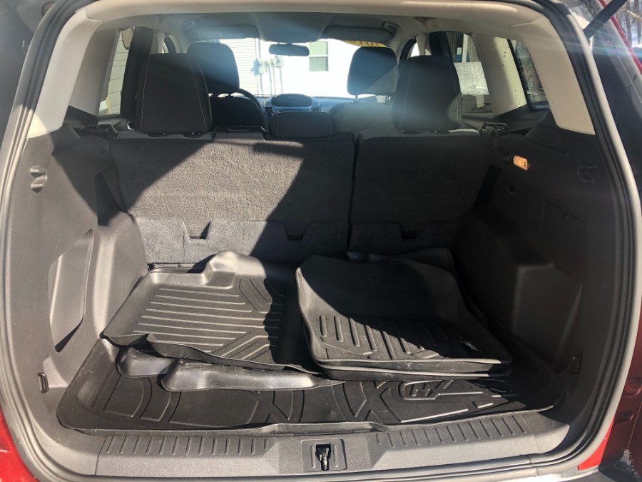 2016 Ford Escape 4WD 4dr SE, available for sale in Bristol, Connecticut | Bristol Auto Center LLC. Bristol, Connecticut 2016 Ford Escape 4WD 4dr SE, available for sale in Bristol, Connecticut | Bristol Auto Center LLC. Bristol, Connecticut