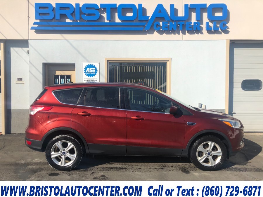 2016 Ford Escape 4WD 4dr SE, available for sale in Bristol, Connecticut | Bristol Auto Center LLC. Bristol, Connecticut