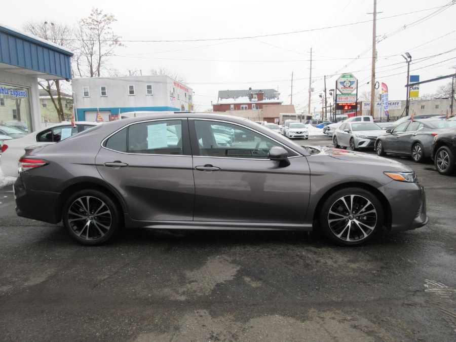 Used Toyota Camry SE Auto (Natl) 2020 | Route 27 Auto Mall. Linden, New Jersey Used Toyota Camry SE Auto (Natl) 2020 | Route 27 Auto Mall. Linden, New Jersey
