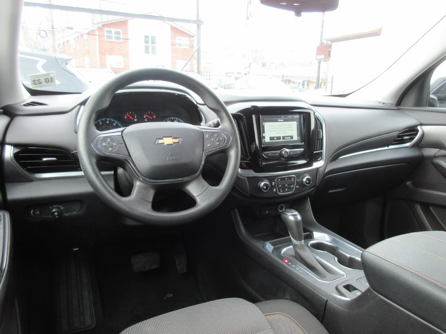 Used Chevrolet Traverse FWD 4dr LS w/1LS 2019 | Route 27 Auto Mall. Linden, New Jersey Used Chevrolet Traverse FWD 4dr LS w/1LS 2019 | Route 27 Auto Mall. Linden, New Jersey