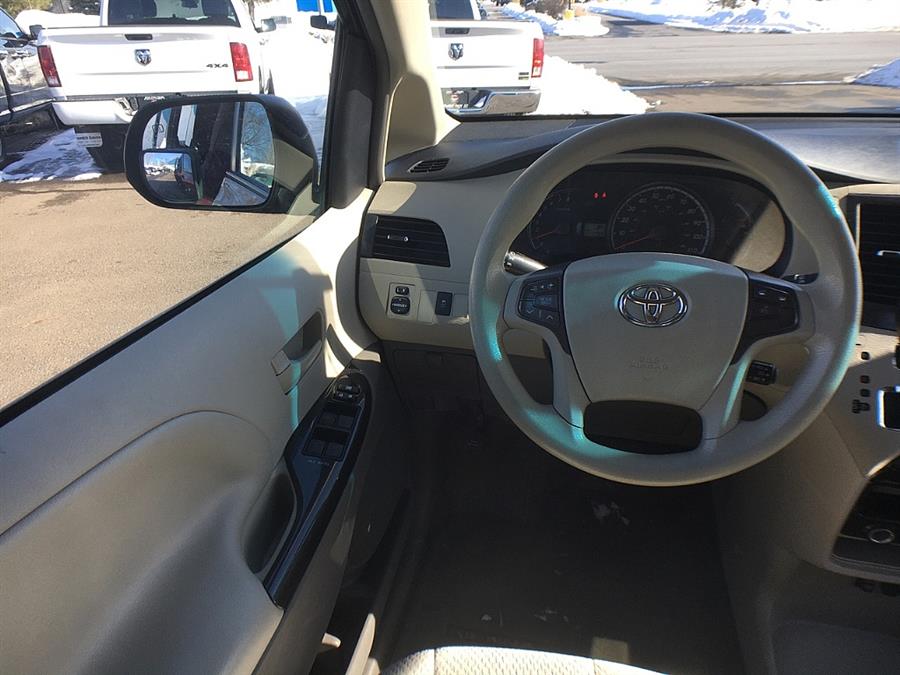 Used Toyota Sienna 5dr 7-Pass Van V6 LE AWD (Natl) 2012 | Smart Buy Auto Sales, LLC. Wallingford, Connecticut Used Toyota Sienna 5dr 7-Pass Van V6 LE AWD (Natl) 2012 | Smart Buy Auto Sales, LLC. Wallingford, Connecticut
