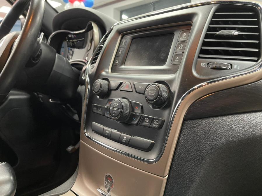 Used Jeep Grand Cherokee 4WD 4dr Laredo 2015 | 5 Towns Drive. Inwood, New York Used Jeep Grand Cherokee 4WD 4dr Laredo 2015 | 5 Towns Drive. Inwood, New York