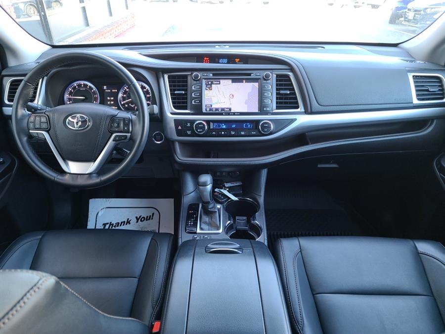 2018 Toyota Highlander XLE, available for sale in Waterbury, Connecticut | National Auto Brokers, Inc.. Waterbury, Connecticut 2018 Toyota Highlander XLE, available for sale in Waterbury, Connecticut | National Auto Brokers, Inc.. Waterbury, Connecticut