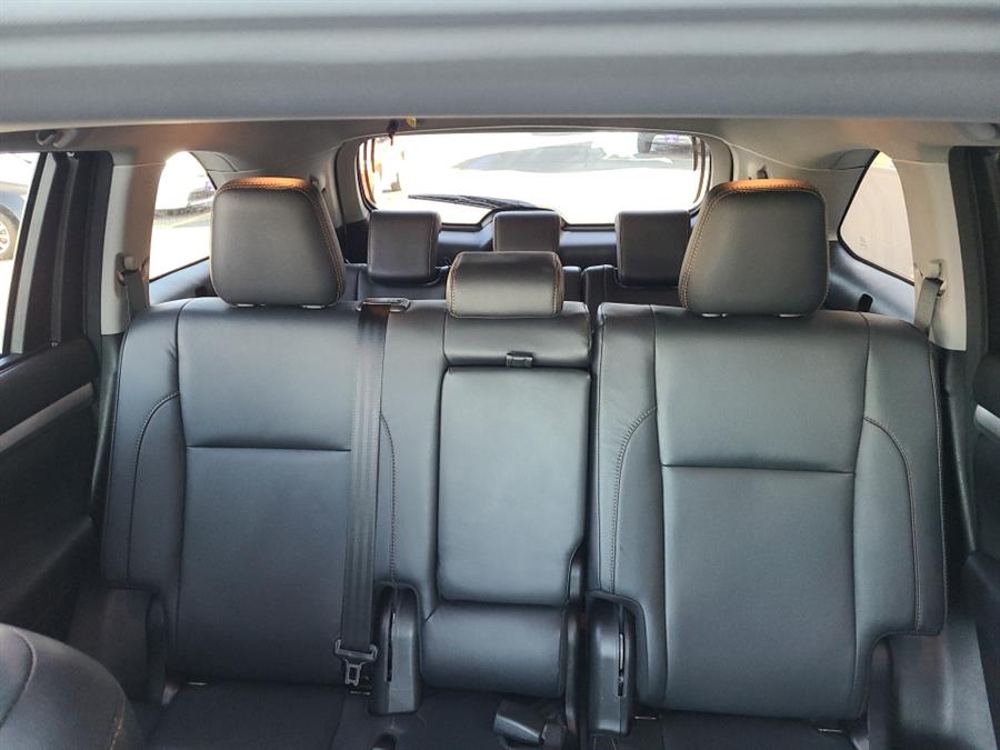 2018 Toyota Highlander XLE, available for sale in Waterbury, Connecticut | National Auto Brokers, Inc.. Waterbury, Connecticut 2018 Toyota Highlander XLE, available for sale in Waterbury, Connecticut | National Auto Brokers, Inc.. Waterbury, Connecticut