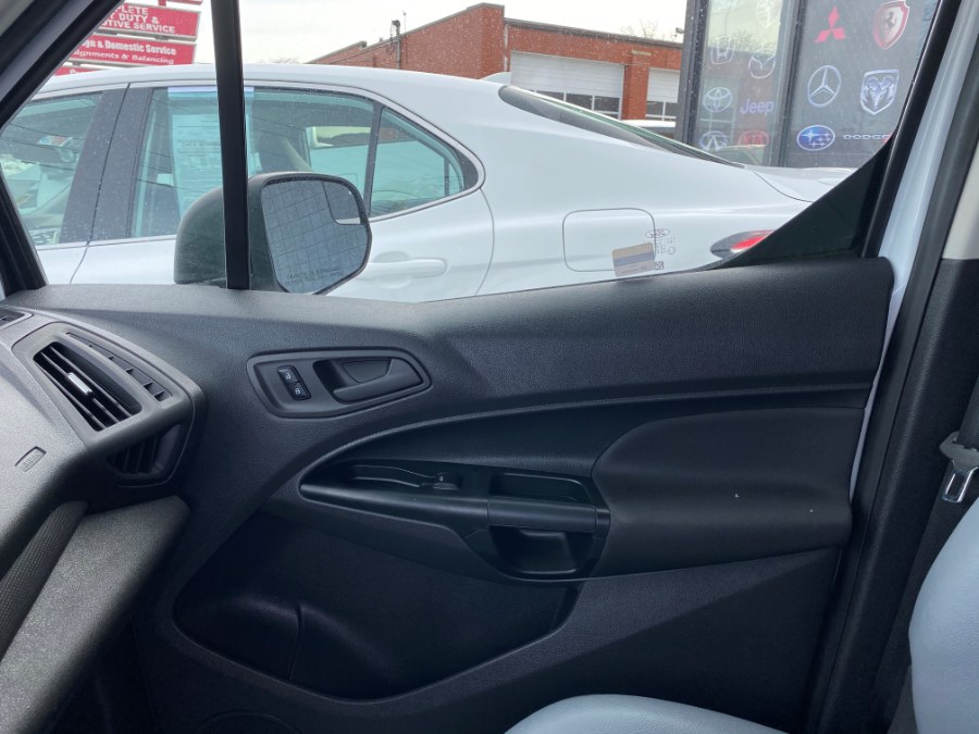 Used Ford Transit Connect Van XL LWB w/Rear Symmetrical Doors 2017 | Inman Motors Sales. Medford, Massachusetts Used Ford Transit Connect Van XL LWB w/Rear Symmetrical Doors 2017 | Inman Motors Sales. Medford, Massachusetts