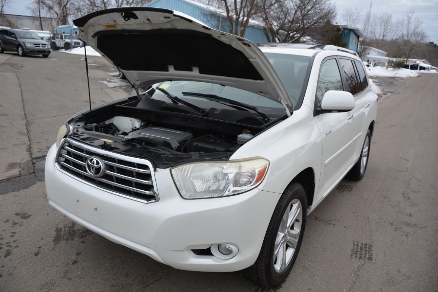 2010 Toyota Highlander 4WD 4dr V6 Limited (Natl), available for sale in Ashland, Massachusetts | New Beginning Auto Service Inc. Ashland, Massachusetts 2010 Toyota Highlander 4WD 4dr V6 Limited (Natl), available for sale in Ashland, Massachusetts | New Beginning Auto Service Inc. Ashland, Massachusetts