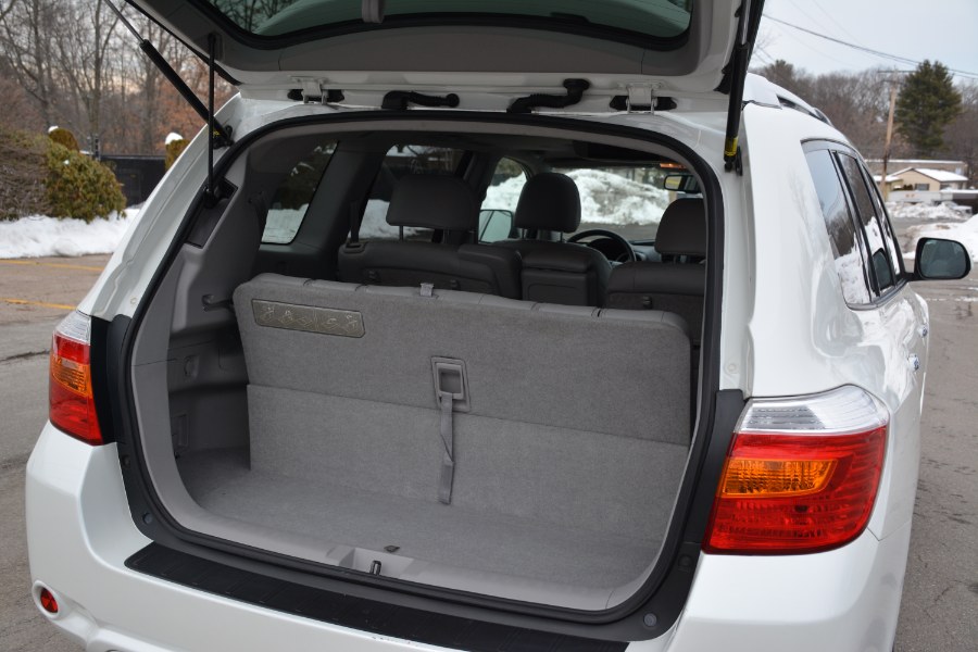 2010 Toyota Highlander 4WD 4dr V6 Limited (Natl), available for sale in Ashland, Massachusetts | New Beginning Auto Service Inc. Ashland, Massachusetts 2010 Toyota Highlander 4WD 4dr V6 Limited (Natl), available for sale in Ashland, Massachusetts | New Beginning Auto Service Inc. Ashland, Massachusetts