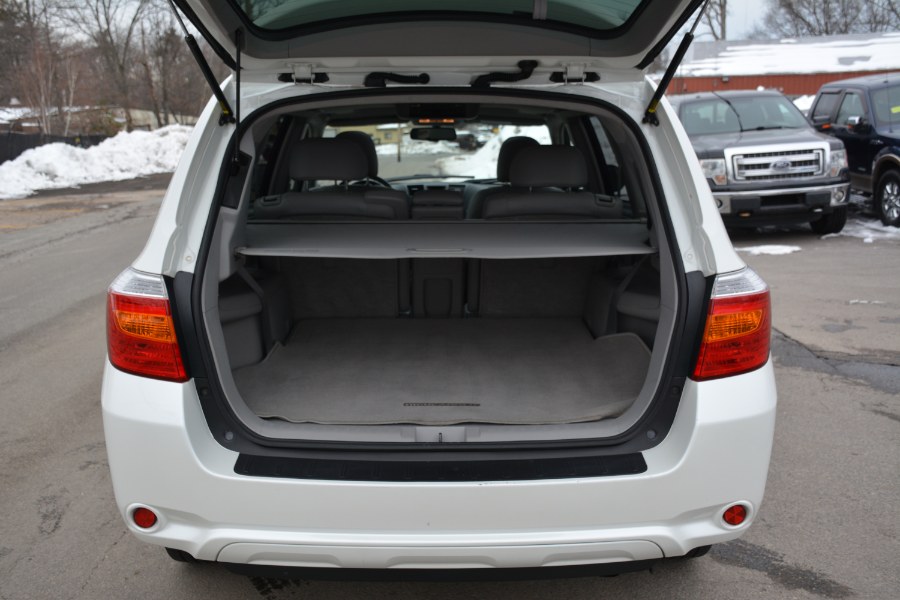 2010 Toyota Highlander 4WD 4dr V6 Limited (Natl), available for sale in Ashland, Massachusetts | New Beginning Auto Service Inc. Ashland, Massachusetts 2010 Toyota Highlander 4WD 4dr V6 Limited (Natl), available for sale in Ashland, Massachusetts | New Beginning Auto Service Inc. Ashland, Massachusetts