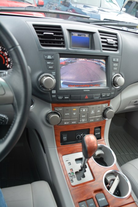 2010 Toyota Highlander 4WD 4dr V6 Limited (Natl), available for sale in Ashland, Massachusetts | New Beginning Auto Service Inc. Ashland, Massachusetts 2010 Toyota Highlander 4WD 4dr V6 Limited (Natl), available for sale in Ashland, Massachusetts | New Beginning Auto Service Inc. Ashland, Massachusetts