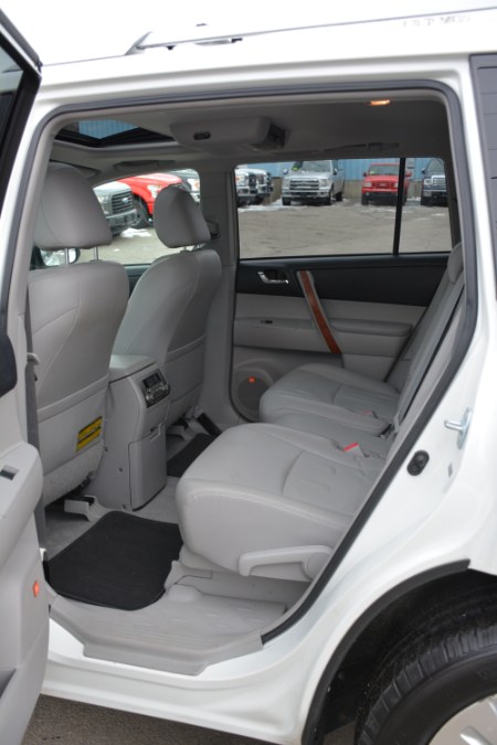 2010 Toyota Highlander 4WD 4dr V6 Limited (Natl), available for sale in Ashland, Massachusetts | New Beginning Auto Service Inc. Ashland, Massachusetts 2010 Toyota Highlander 4WD 4dr V6 Limited (Natl), available for sale in Ashland, Massachusetts | New Beginning Auto Service Inc. Ashland, Massachusetts