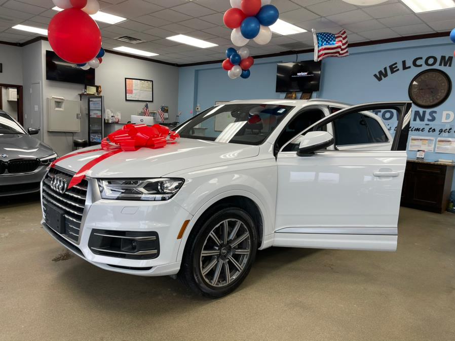 2017 Audi Q7 Premium Plus 3.0 TFSI Premium Plus, available for sale in Inwood, New York | 5 Towns Drive. Inwood, New York 2017 Audi Q7 Premium Plus 3.0 TFSI Premium Plus, available for sale in Inwood, New York | 5 Towns Drive. Inwood, New York