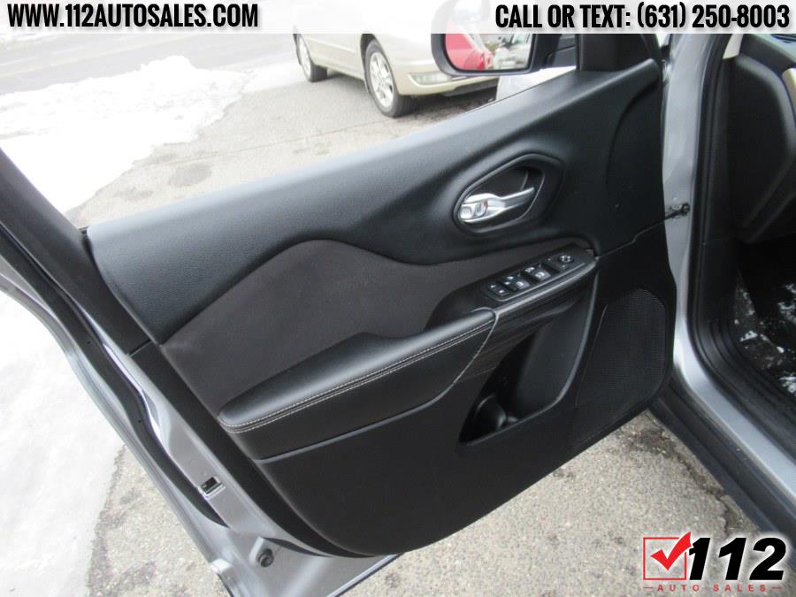 Used Jeep Cherokee 4WD 4dr Latitude 2014 | 112 Auto Sales. Patchogue, New York Used Jeep Cherokee 4WD 4dr Latitude 2014 | 112 Auto Sales. Patchogue, New York