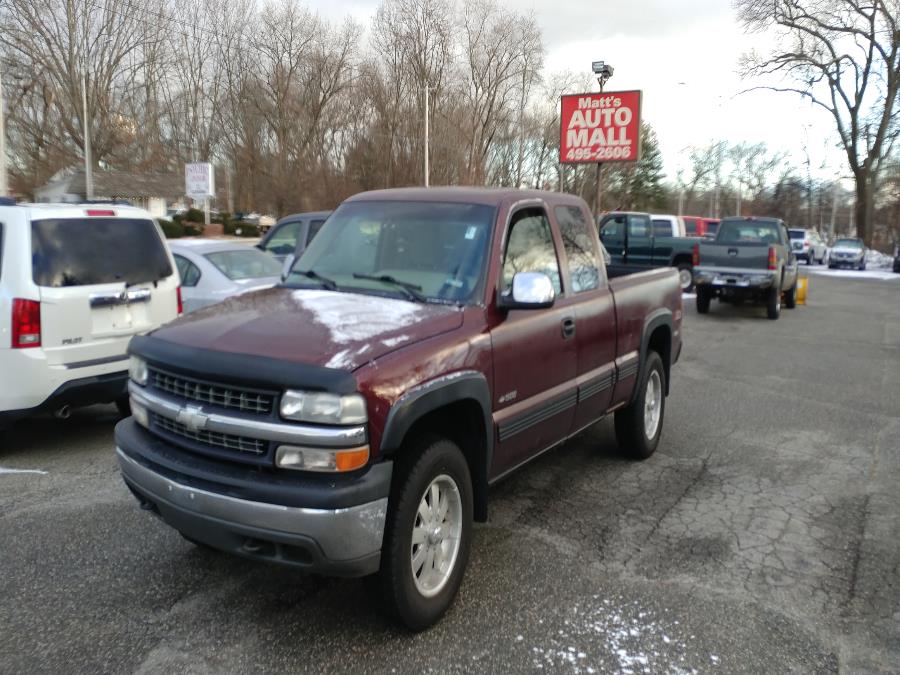 2001 Chevrolet Silverado 1500 Ext Cab 143.5" WB 4WD LS, available for sale in Chicopee, Massachusetts | Matts Auto Mall LLC. Chicopee, Massachusetts