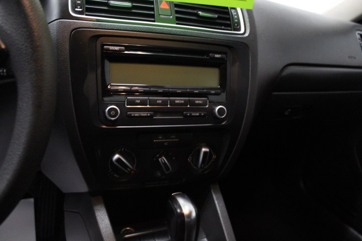 2011 Volkswagen Jetta Sedan 4dr Auto SE PZEV, available for sale in Plainville, Connecticut | New England Auto Sales LLC. Plainville, Connecticut 2011 Volkswagen Jetta Sedan 4dr Auto SE PZEV, available for sale in Plainville, Connecticut | New England Auto Sales LLC. Plainville, Connecticut
