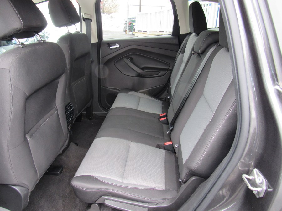 Used Ford Escape SE 4WD 2017 | NJ Used Cars Center. Irvington, New Jersey Used Ford Escape SE 4WD 2017 | NJ Used Cars Center. Irvington, New Jersey