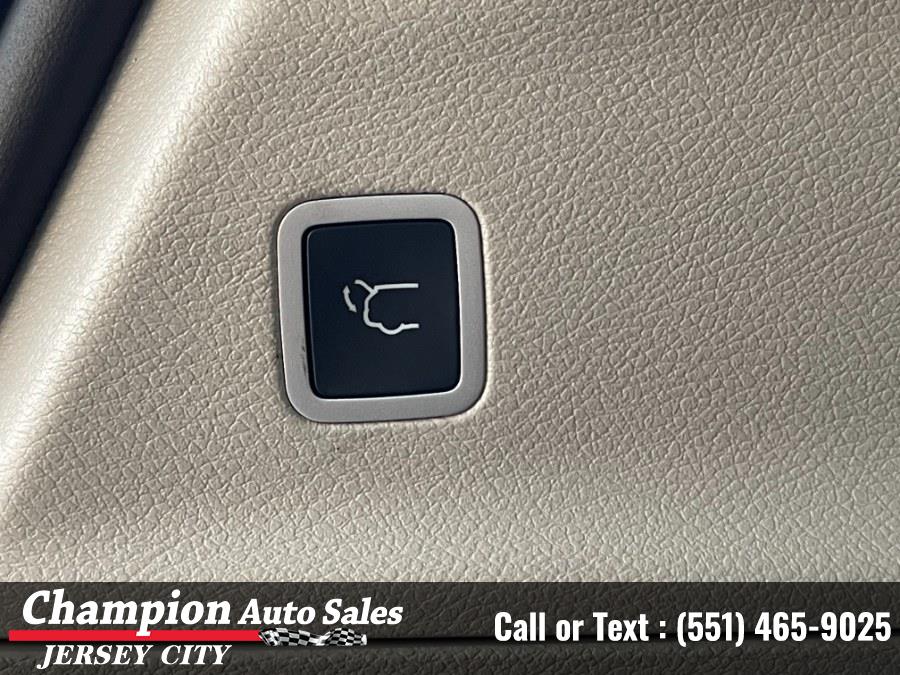 Used Chrysler Pacifica Touring L FWD 2020 | Champion Auto Sales of JC. Jersey City, New Jersey Used Chrysler Pacifica Touring L FWD 2020 | Champion Auto Sales of JC. Jersey City, New Jersey