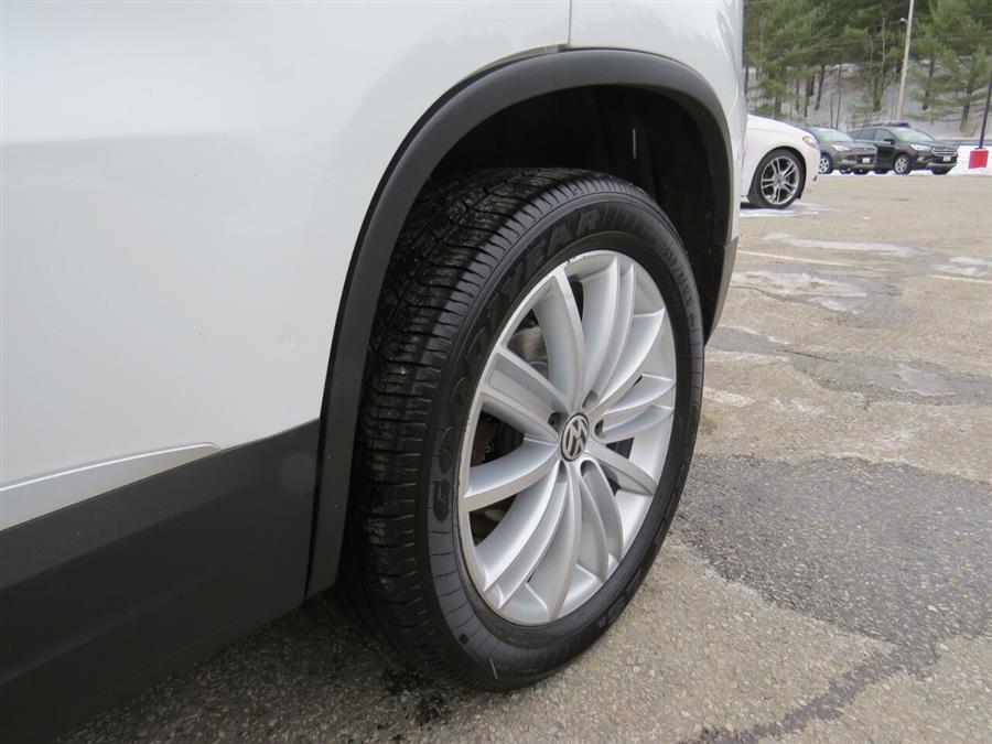 Used Volkswagen Tiguan 2.0T SE 4Motion AWD 4dr SUV 2016 | Lake City Exports Inc. Auburn, Maine Used Volkswagen Tiguan 2.0T SE 4Motion AWD 4dr SUV 2016 | Lake City Exports Inc. Auburn, Maine