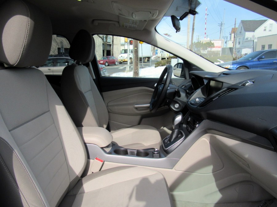 2013 Ford Escape 4WD 4dr SE, available for sale in Paterson, New Jersey | MFG Prestige Auto Group. Paterson, New Jersey 2013 Ford Escape 4WD 4dr SE, available for sale in Paterson, New Jersey | MFG Prestige Auto Group. Paterson, New Jersey