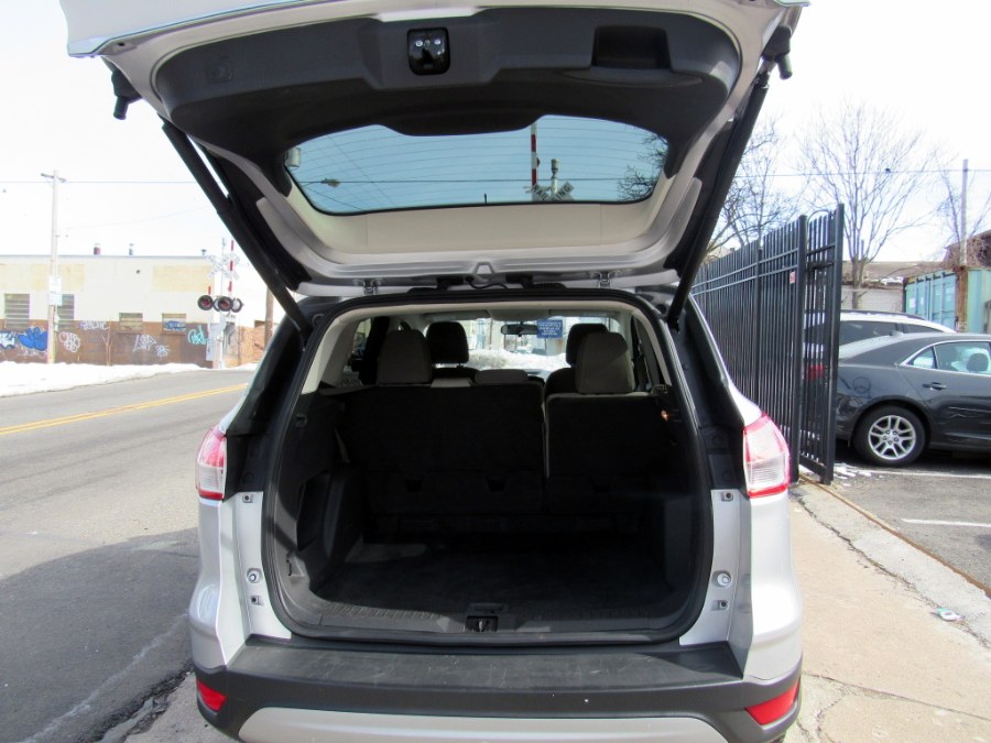 2013 Ford Escape 4WD 4dr SE, available for sale in Paterson, New Jersey | MFG Prestige Auto Group. Paterson, New Jersey 2013 Ford Escape 4WD 4dr SE, available for sale in Paterson, New Jersey | MFG Prestige Auto Group. Paterson, New Jersey