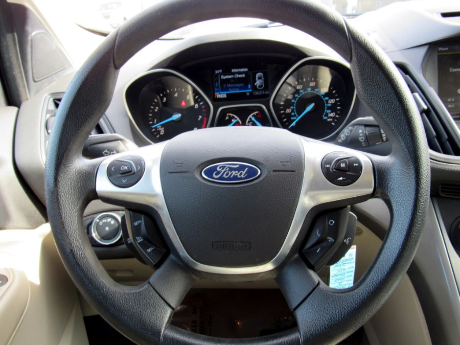 2013 Ford Escape 4WD 4dr SE, available for sale in Paterson, New Jersey | MFG Prestige Auto Group. Paterson, New Jersey 2013 Ford Escape 4WD 4dr SE, available for sale in Paterson, New Jersey | MFG Prestige Auto Group. Paterson, New Jersey