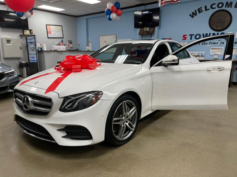 Used Mercedes-Benz E-Class E 300 Luxury 4MATIC Sedan 2017 | 5 Towns Drive. Inwood, New York Used Mercedes-Benz E-Class E 300 Luxury 4MATIC Sedan 2017 | 5 Towns Drive. Inwood, New York