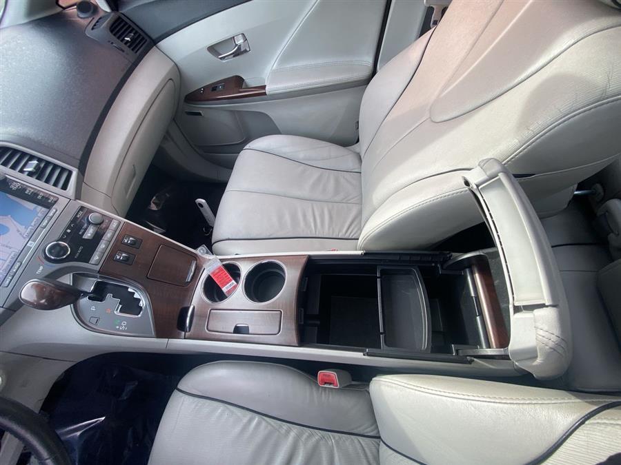 2010 Toyota Venza 4dr Wgn V6 AWD, available for sale in Stratford, Connecticut | Wiz Leasing Inc. Stratford, Connecticut 2010 Toyota Venza 4dr Wgn V6 AWD, available for sale in Stratford, Connecticut | Wiz Leasing Inc. Stratford, Connecticut