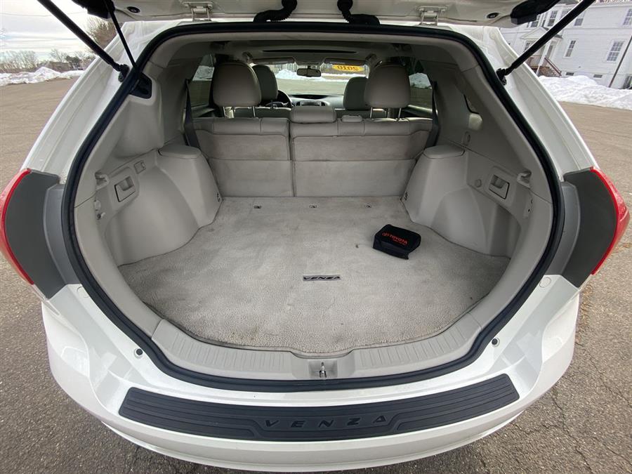 2010 Toyota Venza 4dr Wgn V6 AWD, available for sale in Stratford, Connecticut | Wiz Leasing Inc. Stratford, Connecticut 2010 Toyota Venza 4dr Wgn V6 AWD, available for sale in Stratford, Connecticut | Wiz Leasing Inc. Stratford, Connecticut