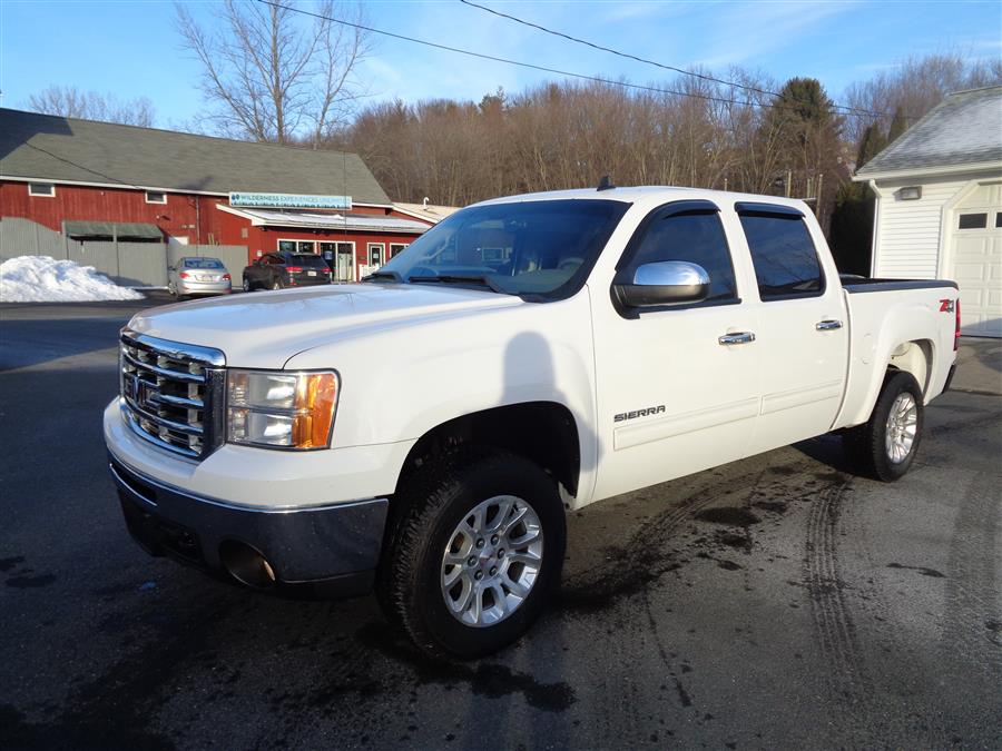 2011 GMC Sierra 1500 4WD Crew Cab 143.5" SLE, available for sale in Southwick, Massachusetts | Country Auto Sales. Southwick, Massachusetts