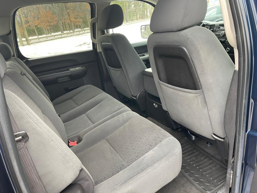 2007 Chevrolet Silverado 2500HD 4WD Crew Cab 153" LT w/1LT, available for sale in South Windsor, Connecticut | Mike And Tony Auto Sales, Inc. South Windsor, Connecticut 2007 Chevrolet Silverado 2500HD 4WD Crew Cab 153" LT w/1LT, available for sale in South Windsor, Connecticut | Mike And Tony Auto Sales, Inc. South Windsor, Connecticut