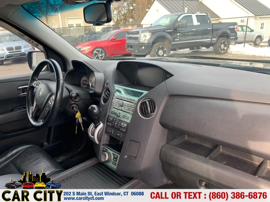 Used Honda Pilot 4WD 4dr Touring w/RES & Navi 2011 | Car City LLC. East Windsor, Connecticut Used Honda Pilot 4WD 4dr Touring w/RES & Navi 2011 | Car City LLC. East Windsor, Connecticut