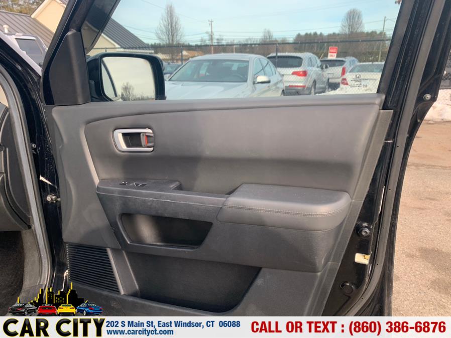 Used Honda Pilot 4WD 4dr Touring w/RES & Navi 2011 | Car City LLC. East Windsor, Connecticut Used Honda Pilot 4WD 4dr Touring w/RES & Navi 2011 | Car City LLC. East Windsor, Connecticut